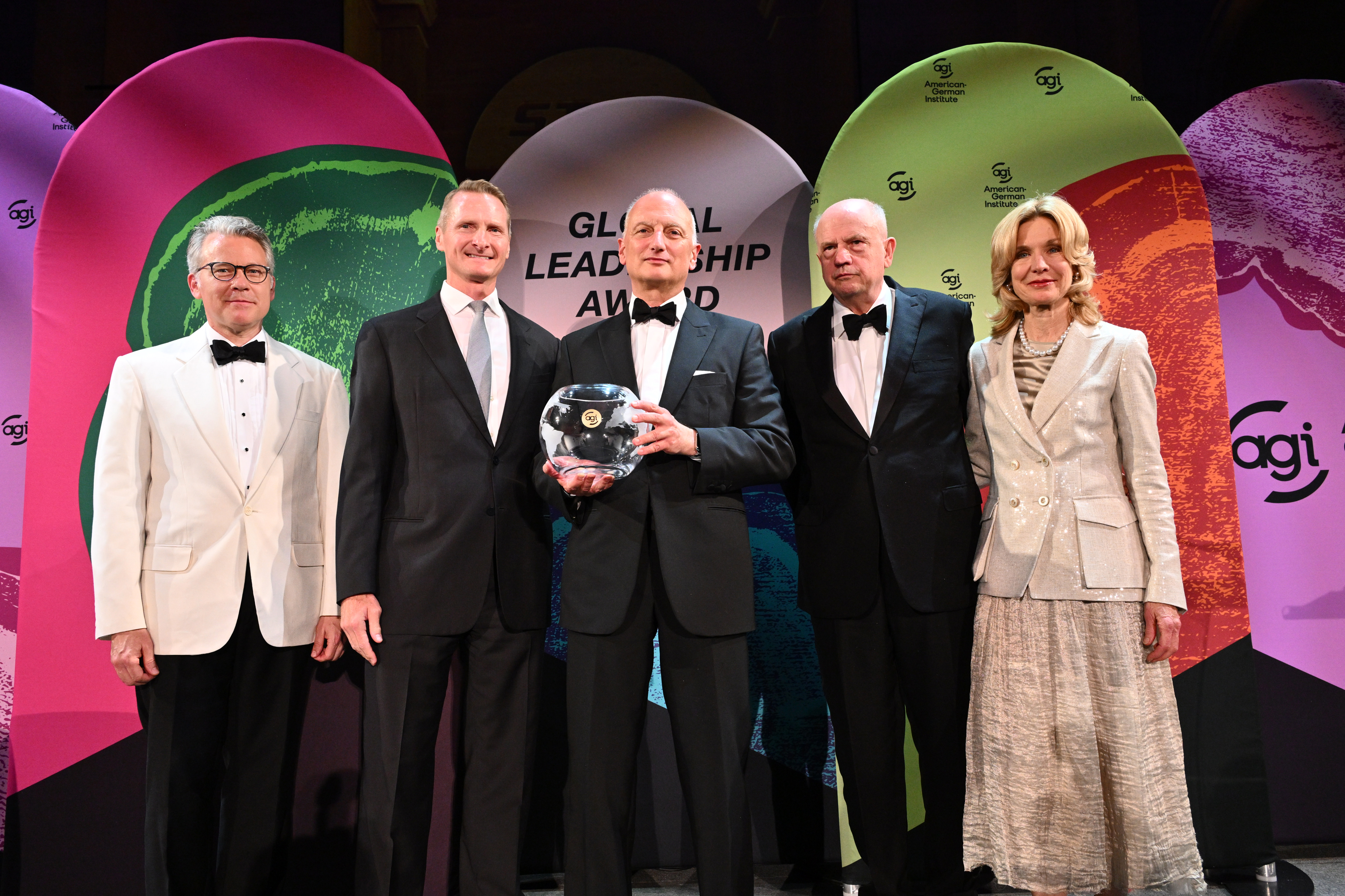Dr. Nikolas Stihl mottar Global Leadership Award